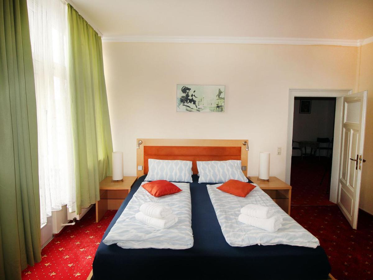טיטיזי-נוישטאדט Hotel Neustadter Hof מראה חיצוני תמונה